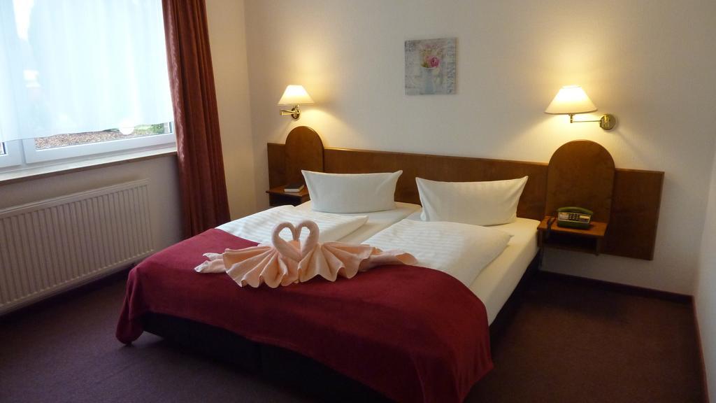 Heidehotel Herrenbruecke Faßberg Buitenkant foto