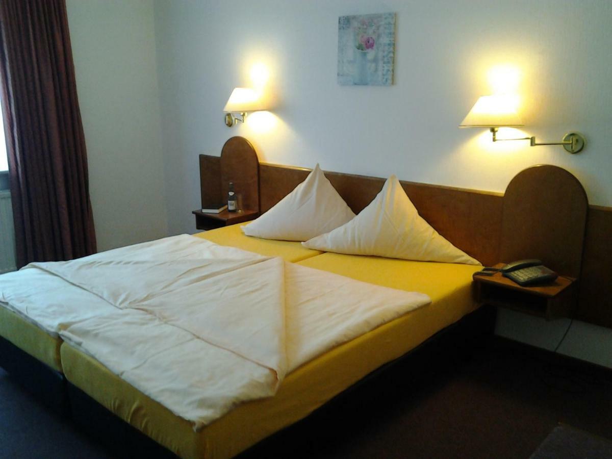 Heidehotel Herrenbruecke Faßberg Buitenkant foto